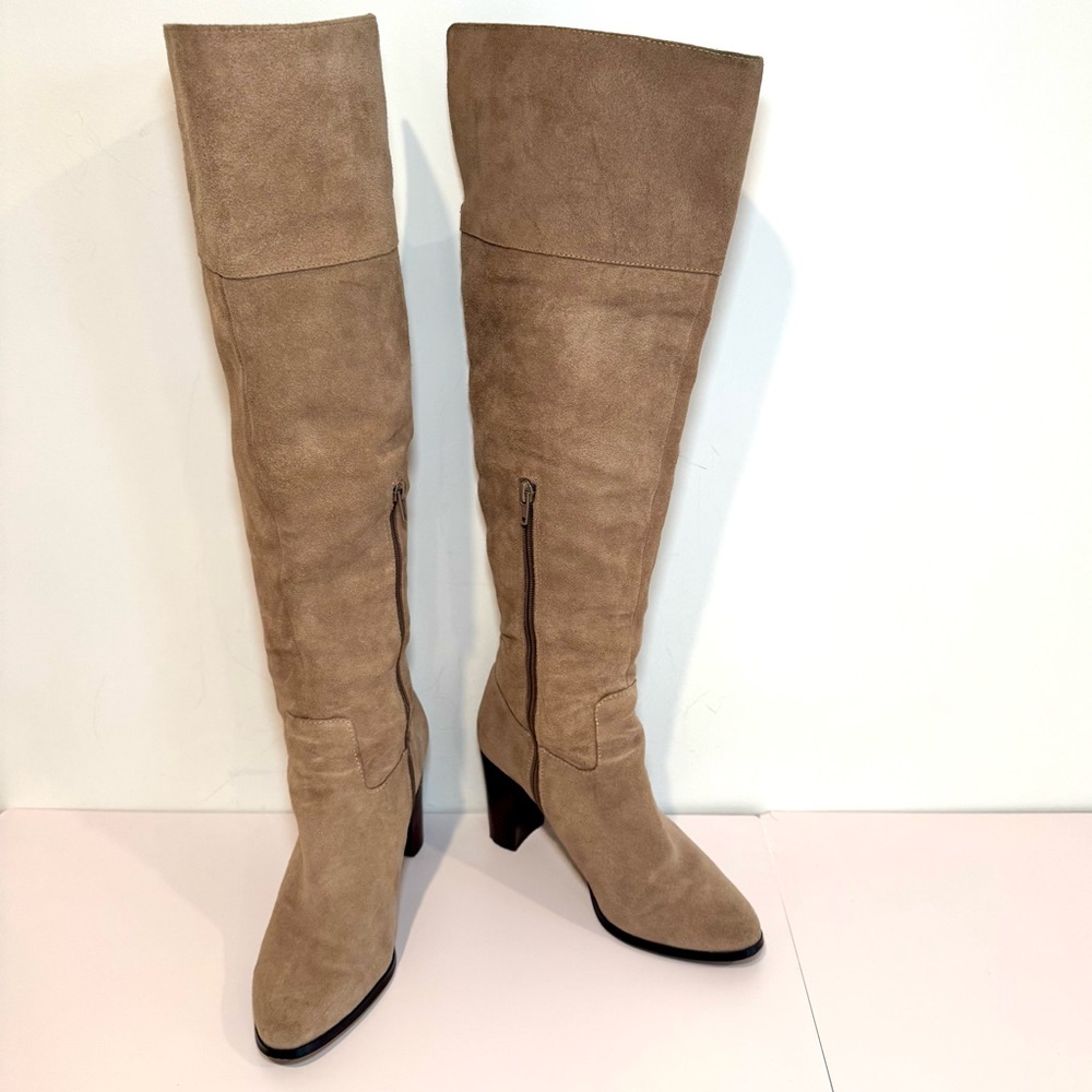 Lord & Taylor 424 Fifth Mikayla Tan Suede Knee High Boots W Block Heel, Sz 8.5